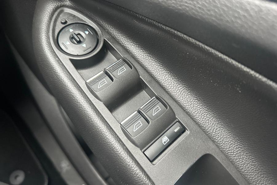 Ford KUGA Photo autoimg-f45c4fde326e3702db7d3b77e32e59a5e5ad937a.jpg