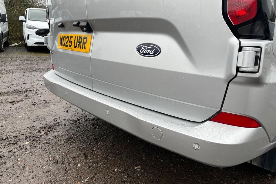 Used Ford TRANSIT CUSTOM WO25URR 17