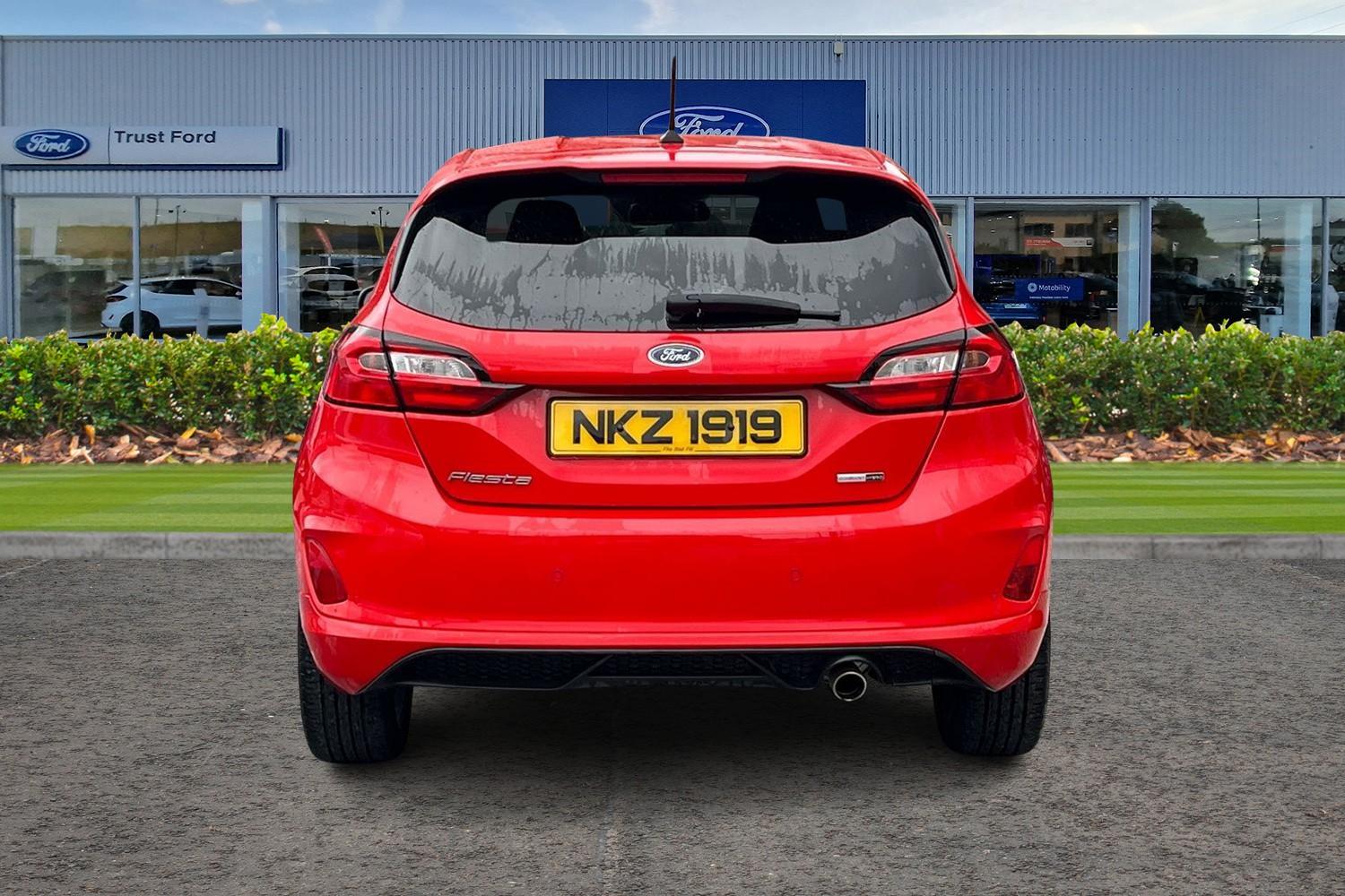 Ford FIESTA Photo 6