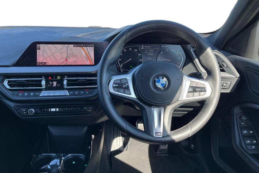 BMW 1 Series Photo autoimg-f46182aa98d2356933166f66ad85ad6936e703ae.jpg