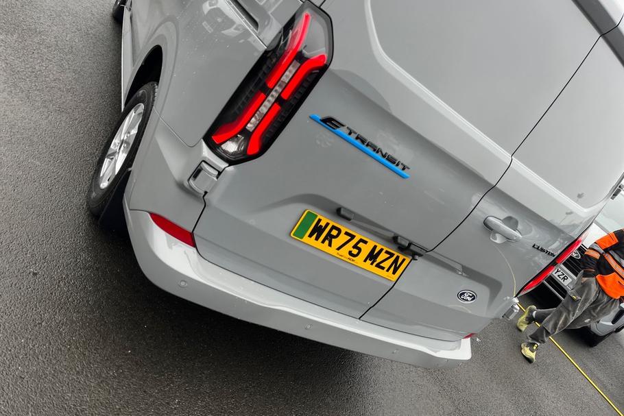 Used Ford E-TRANSIT CUSTOM WR75MZN 39