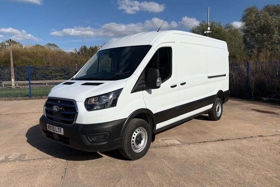 Ford E-TRANSIT Photo autoimg-f46d989e40edc2e8a6385f349e8214d25f414c73.jpg