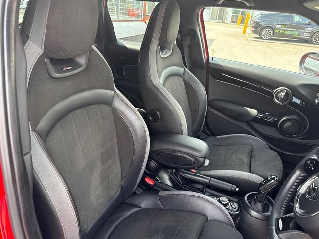 MINI Hatch Photo 42