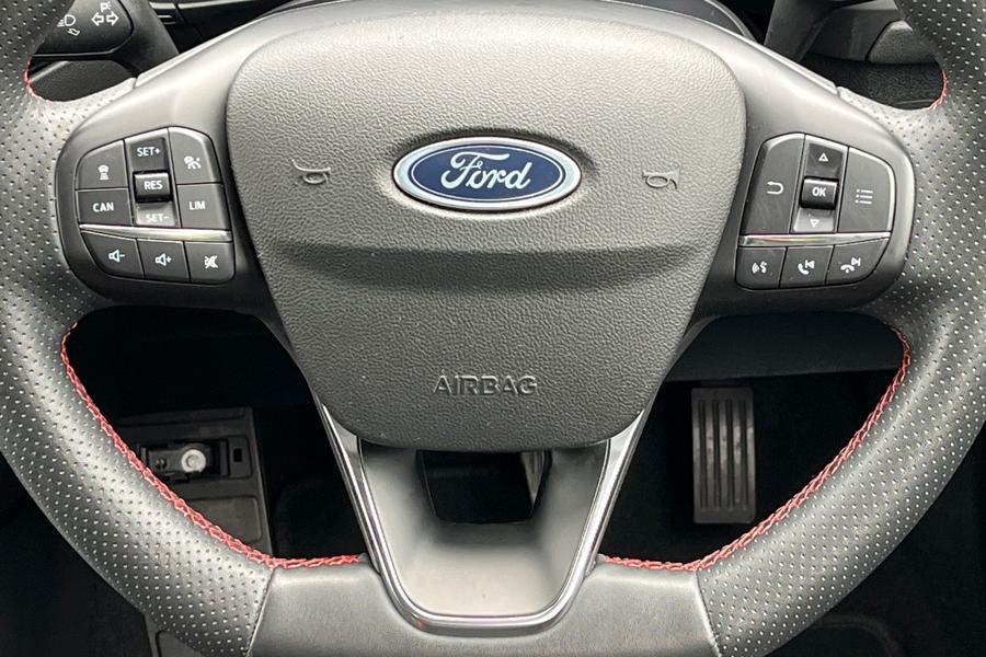 Ford FOCUS Photo autoimg-f4703adaeb30098b9d01fda2e41c7b579c8cb3d1.jpg
