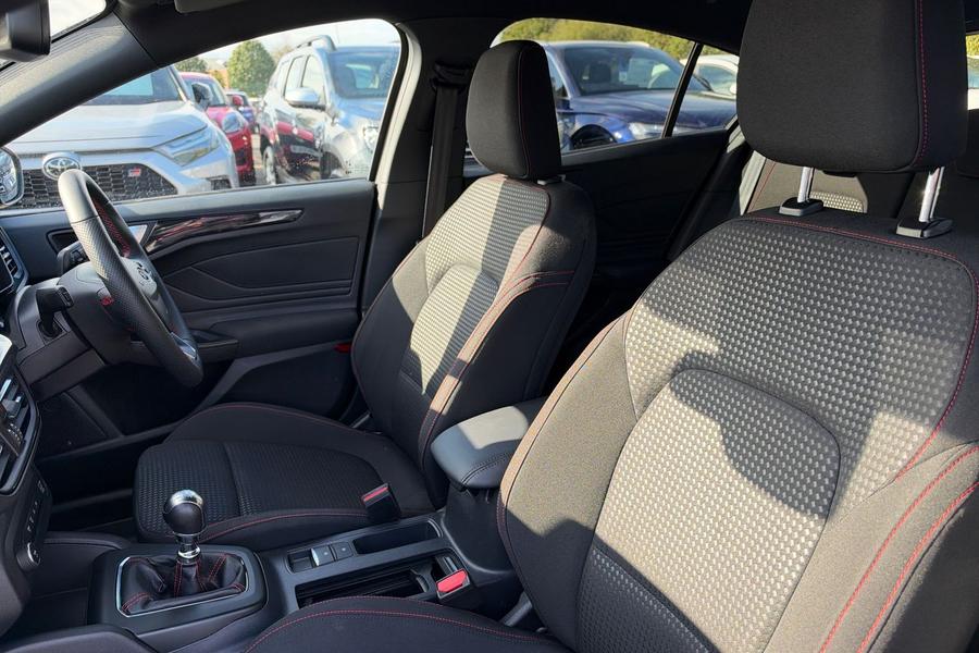 Ford FOCUS Photo autoimg-f47598fcd32bab25d2c1faed5f8ee7832c61c177.jpg
