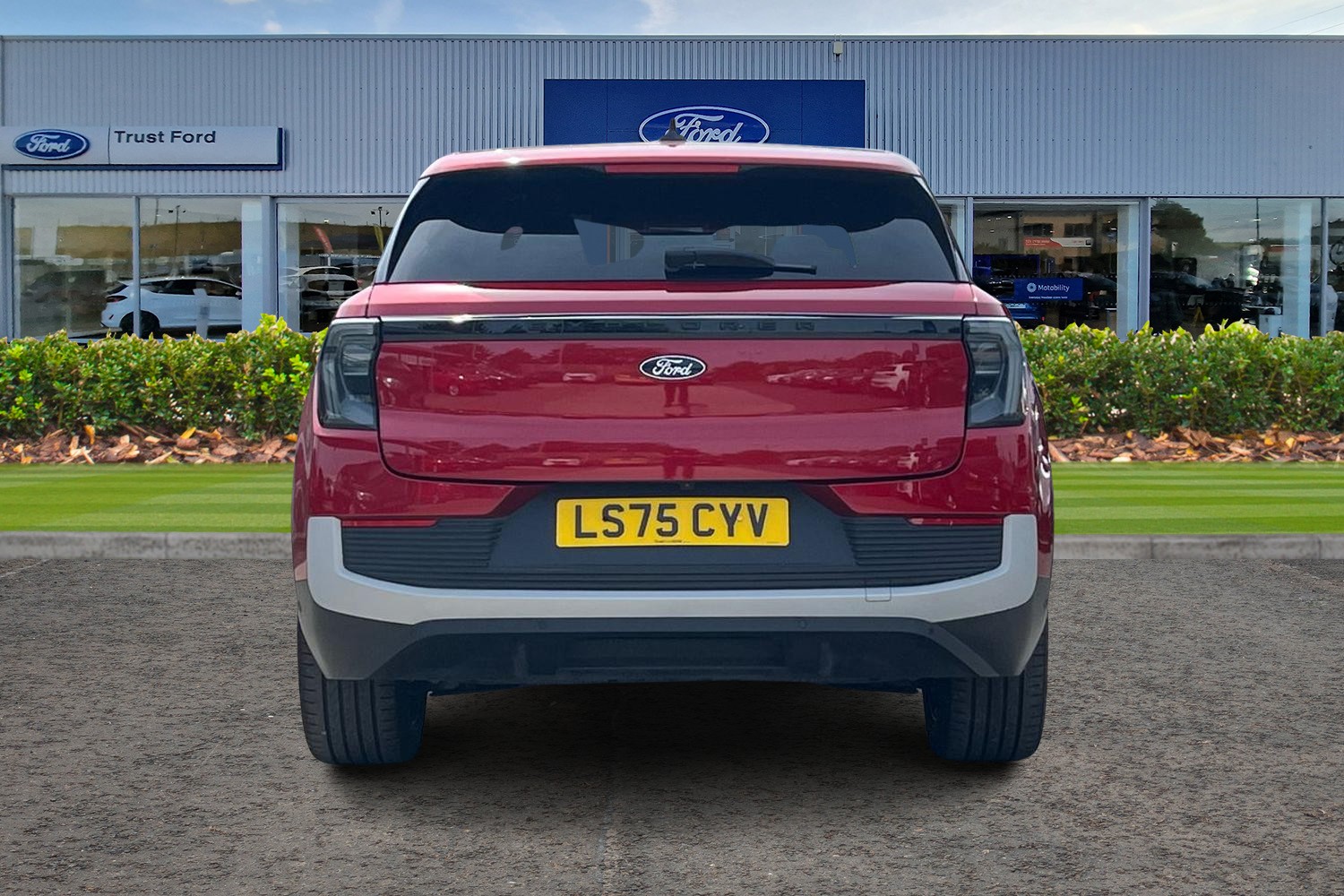 Ford Explorer Photo 6