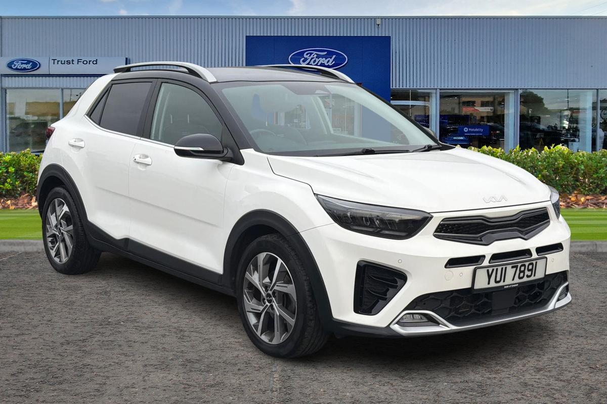 Kia Stonic listing photo
