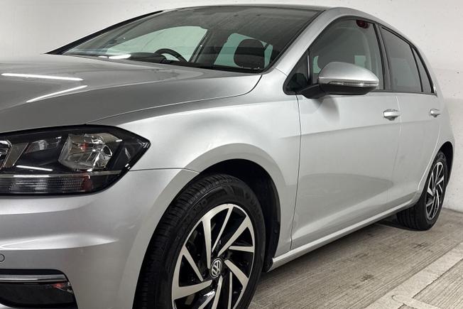 VOLKSWAGEN Golf Photo 30
