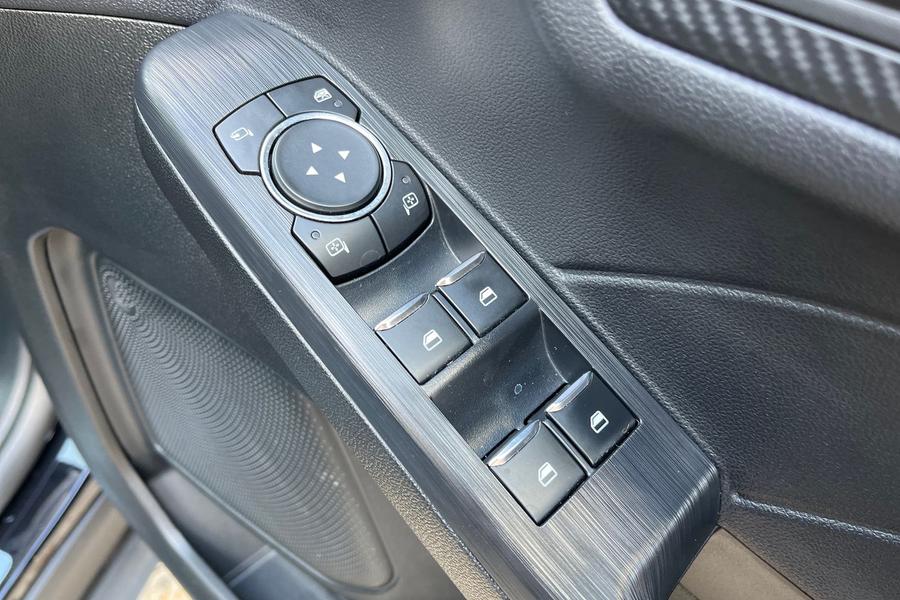 Ford Kuga Photo autoimg-f4811d4795869c8c19328624e4095b95b67851db.jpg