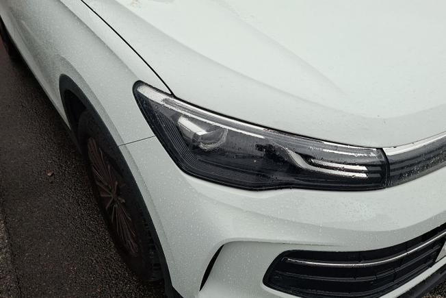 VOLKSWAGEN Tiguan Photo 19