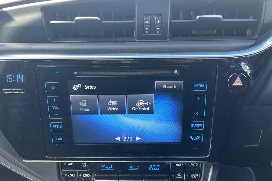 Toyota AURIS Photo autoimg-f484967ff48c234f6e94b6b4a609fa13363a1e26.jpg