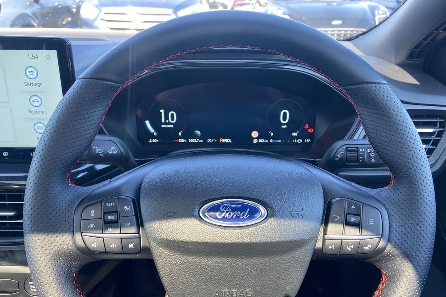 Ford FOCUS Photo autoimg-f48b75f2b40e12c16fabd357c28cf964f343e956.jpg