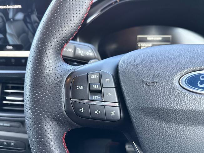 FORD Focus Photo 16