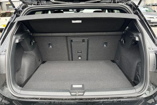 Volkswagen Golf Photo autoimg-f48cfe560da84bce4292f0f7eebcb3b3c117e160.jpg