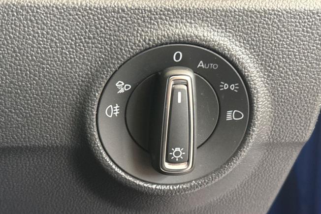 Volkswagen T-Roc Photo 24