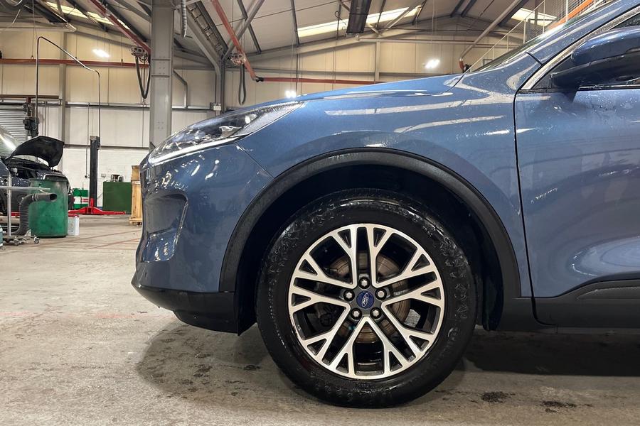 Ford KUGA Photo autoimg-f48f4667e112b120d89a0c737c86f6e032639bc5.jpg