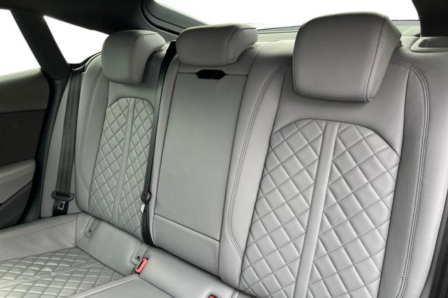 AUDI S5 Photo 9