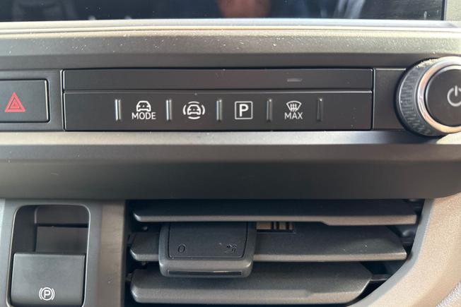 VOLKSWAGEN Transporter Photo 30