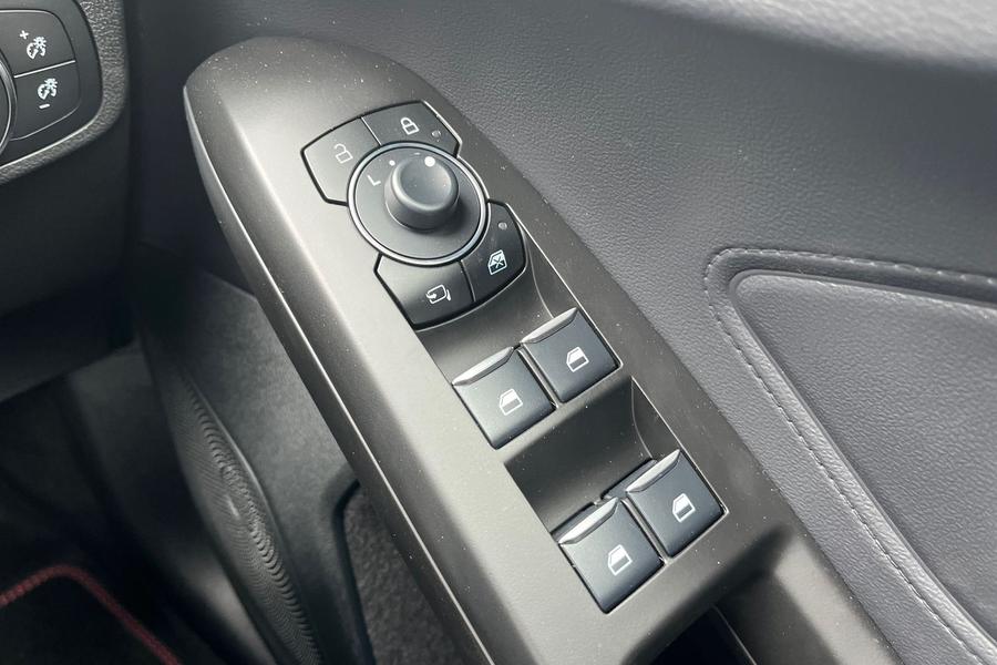 Ford FOCUS Photo autoimg-f4945bc4b19a1867ea5a85837acb7ce9d037b4ec.jpg