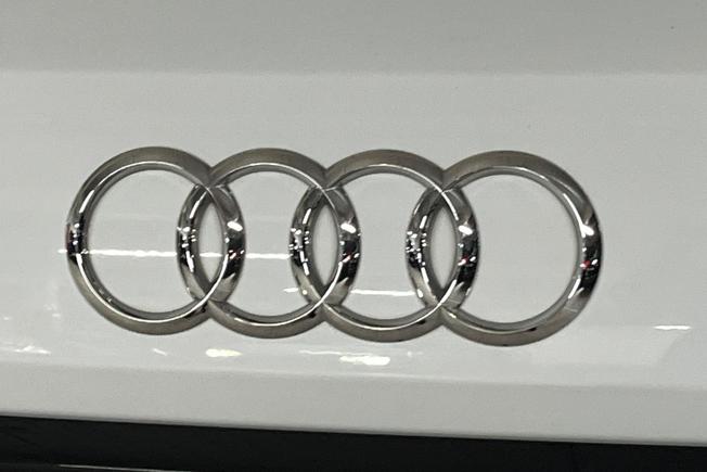 AUDI Q7 Photo 34