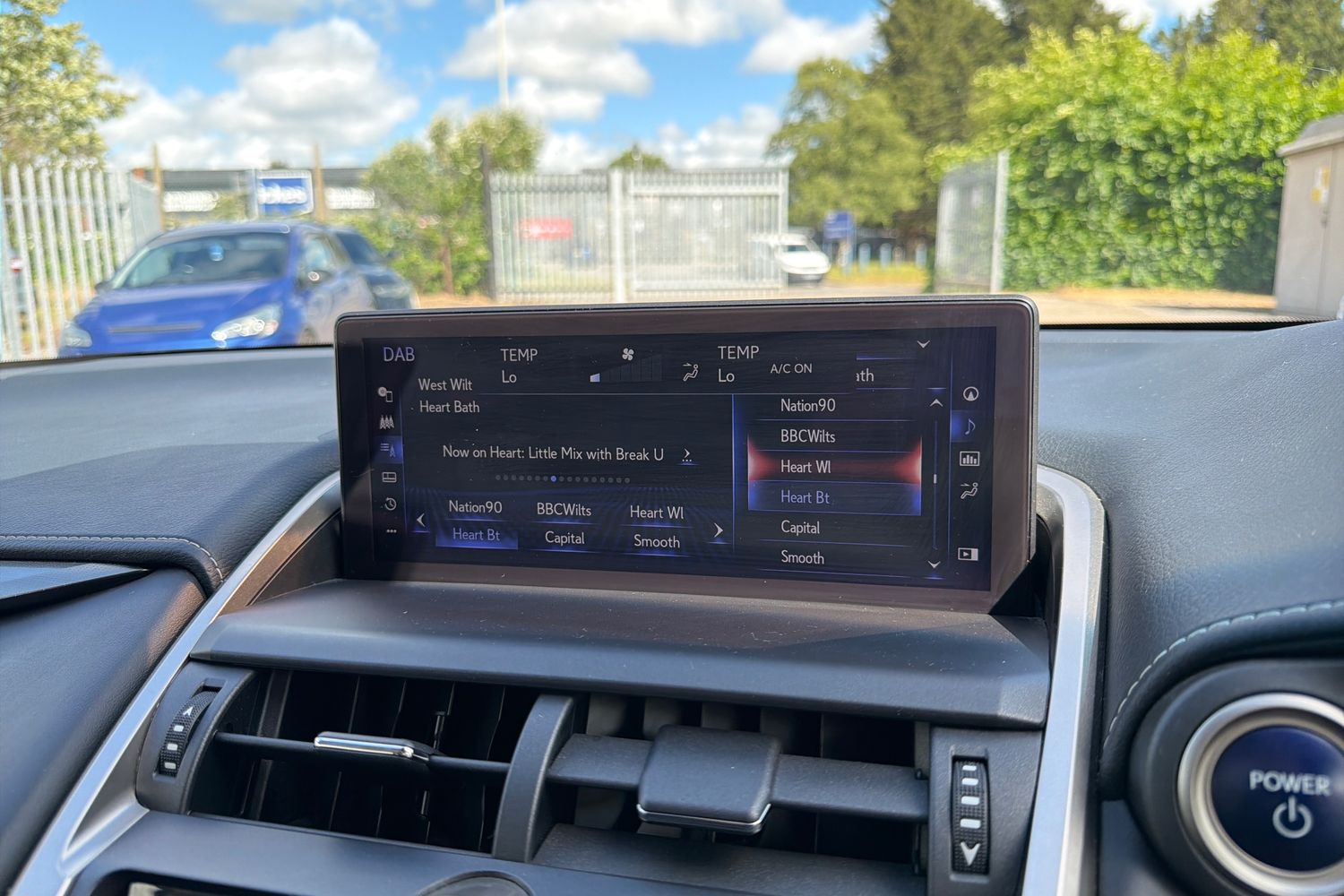 Lexus NX Photo 24