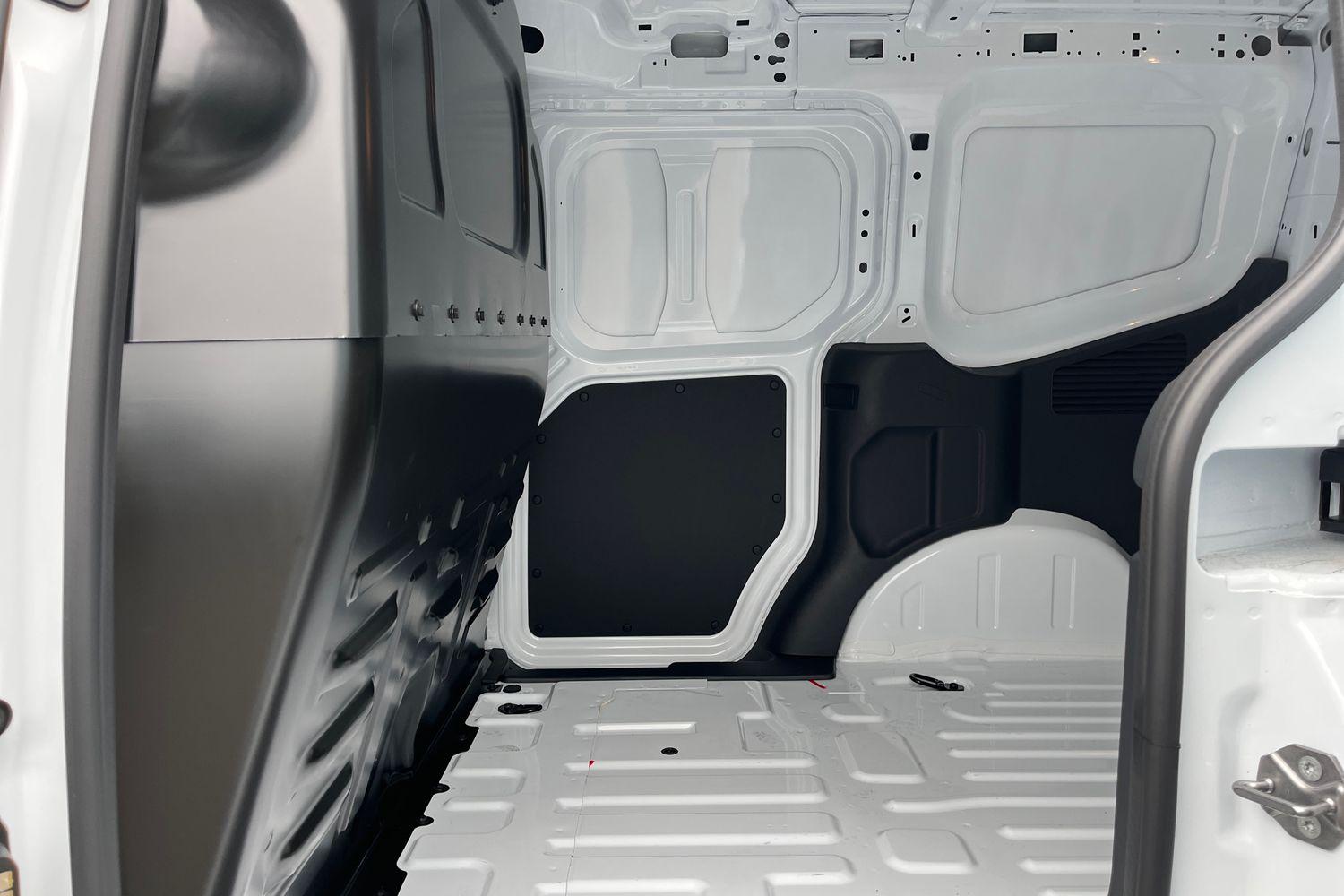 Ford TRANSIT COURIER Photo 8