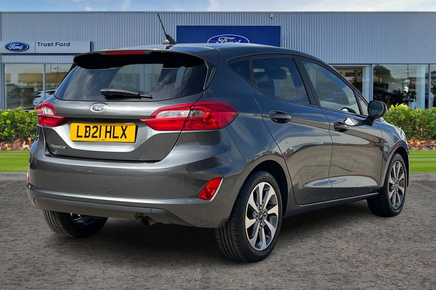 Ford Fiesta Photo 3