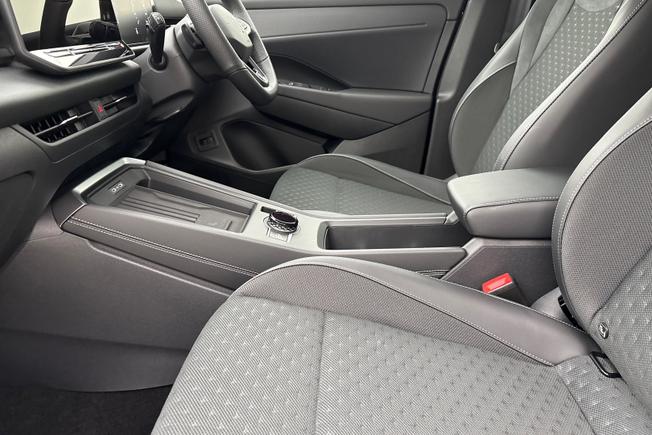 VOLKSWAGEN  T-Roc Photo 30