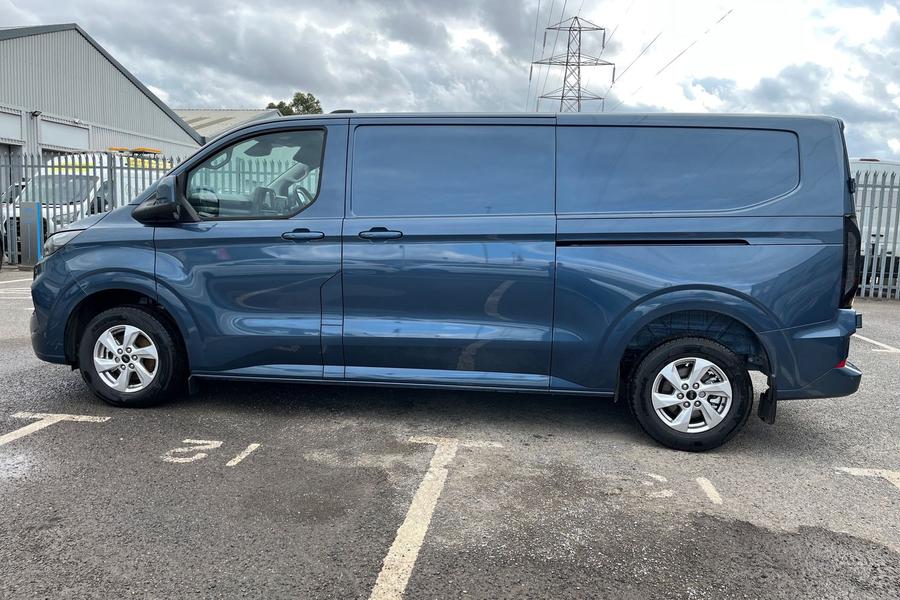 Ford TRANSIT CUSTOM Photo autoimg-f4a63439cad2e0f6e75bf46853a2b2a898ad4467.jpg