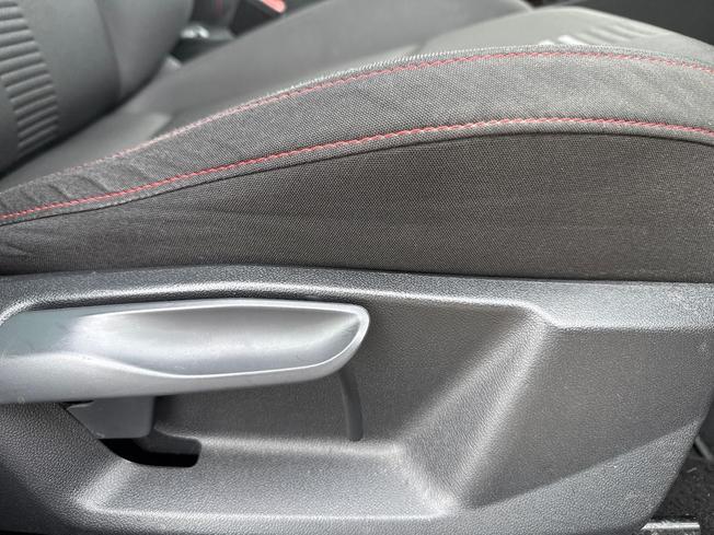 SEAT ARONA Photo 24