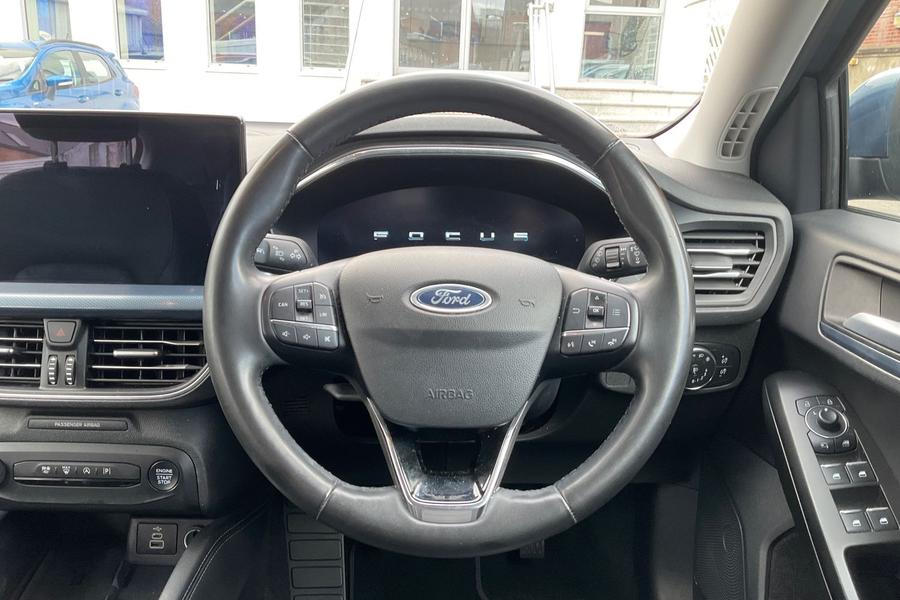Ford FOCUS Photo autoimg-f4a7b05d4056bfff73175c21ac37e026690e7c78.jpg