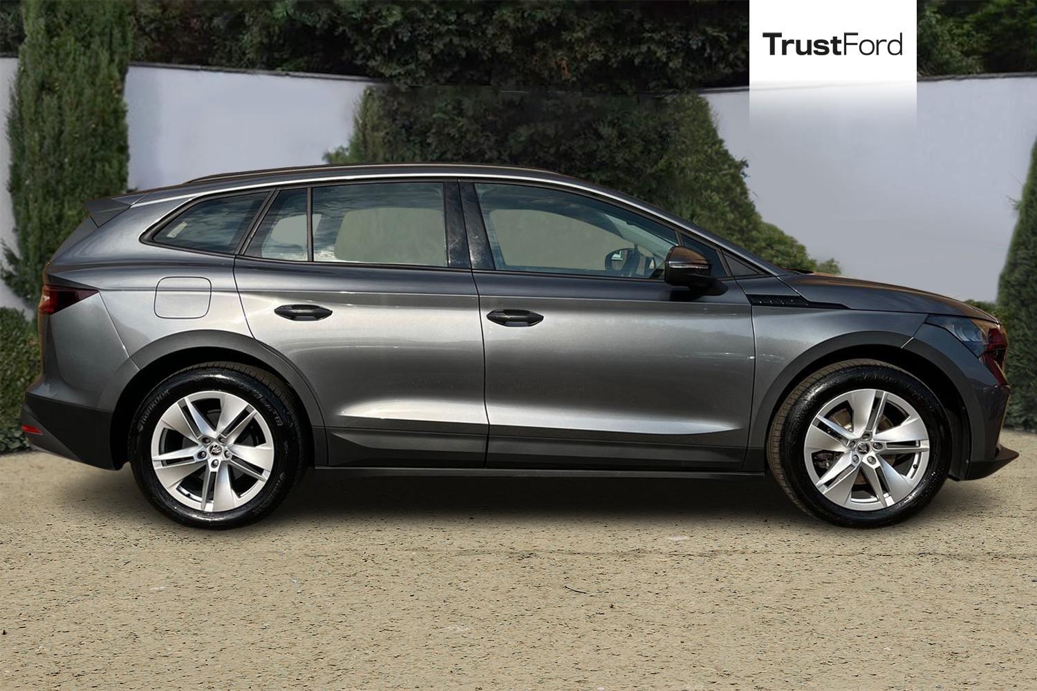 Skoda ENYAQ Photo 2