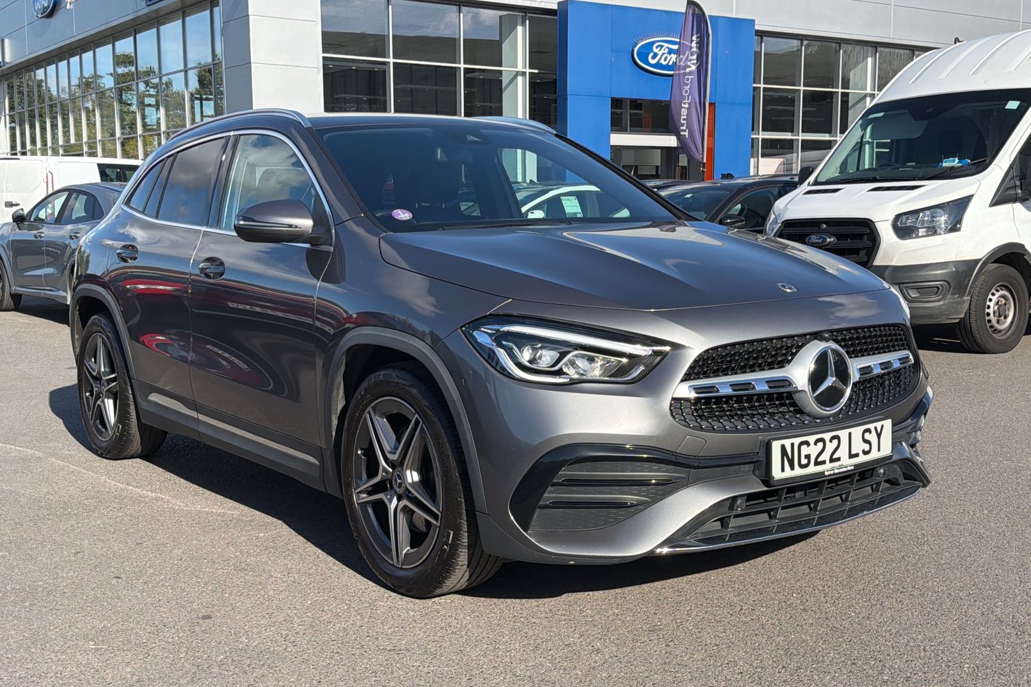 Mercedes-Benz GLA Photo 36