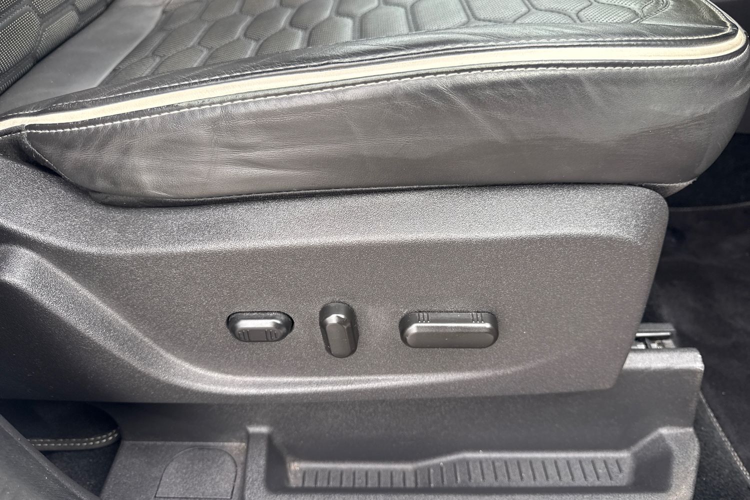 Ford KUGA VIGNALE Photo 34