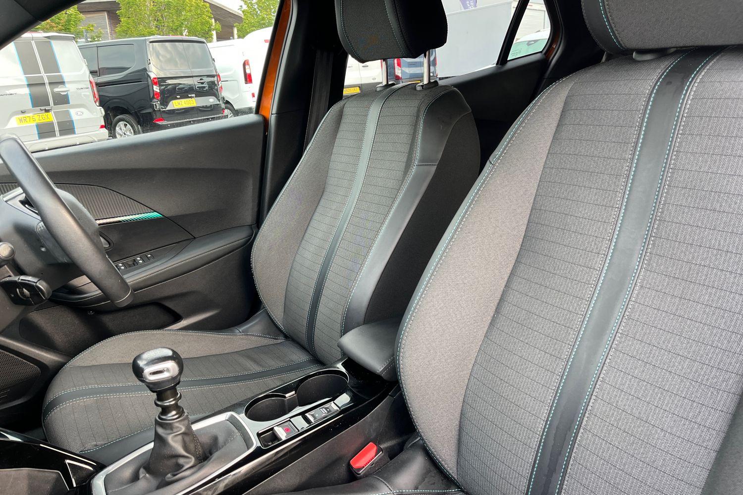 Peugeot 2008 Photo 18