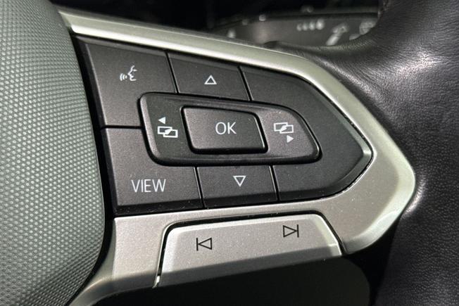 VOLKSWAGEN Golf Photo 17