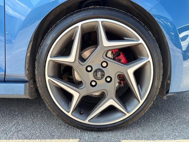 FORD Fiesta Photo 5