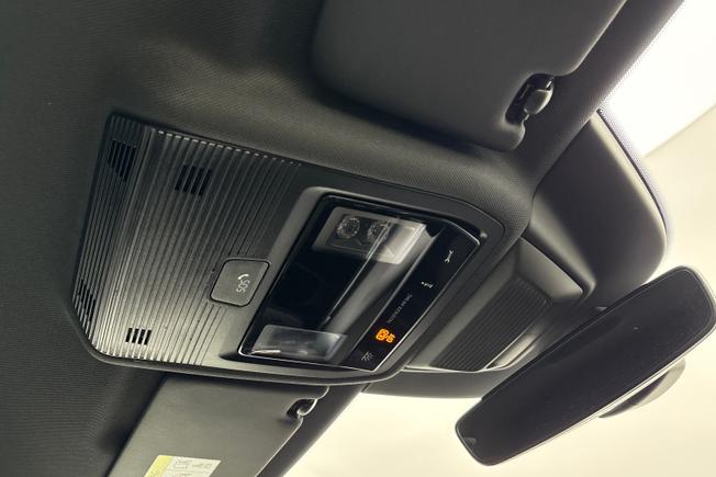 VOLKSWAGEN Golf Photo 30