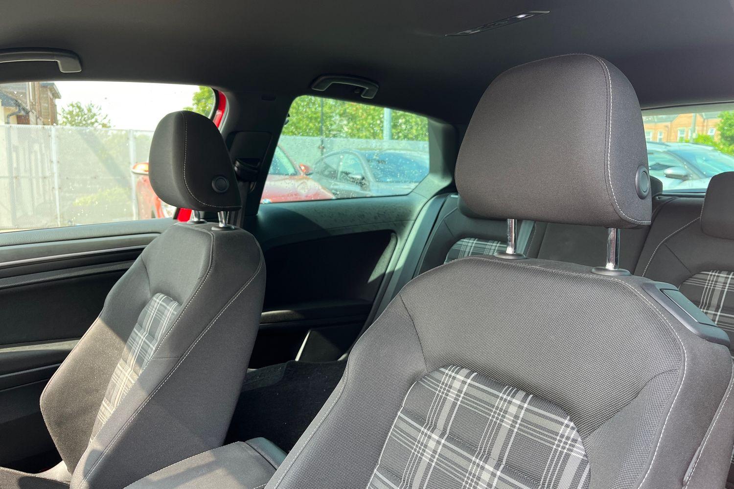 Volkswagen Golf Photo 18