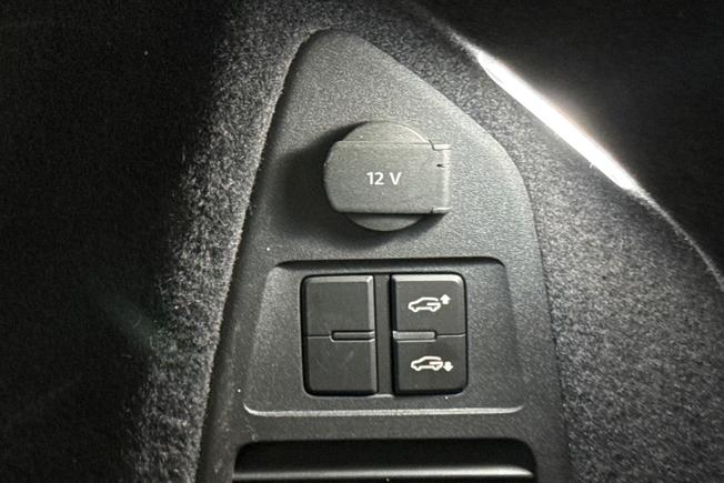 VOLKSWAGEN Touareg Photo 29