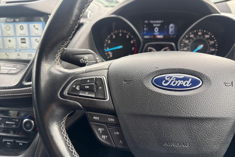 Ford KUGA VIGNALE Photo autoimg-f4c3b9d805fc0f8b32bfb4ddb85e89c5ea792e66.jpg