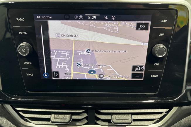 VOLKSWAGEN T-Roc Photo 14