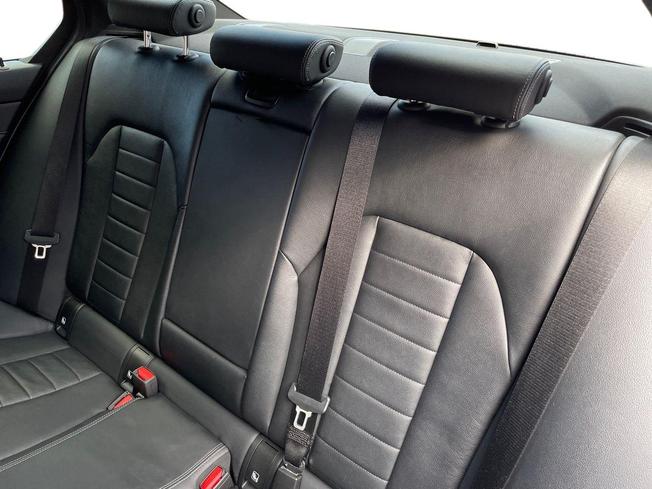 BMW 3 Series Photo 9