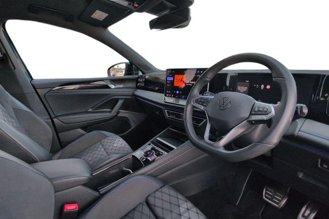 VOLKSWAGEN Tiguan Photo 6