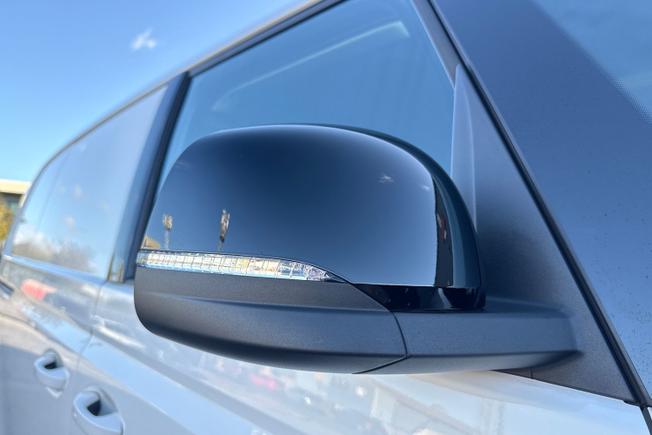 VOLKSWAGEN ID. BUZZ Cargo Photo 20