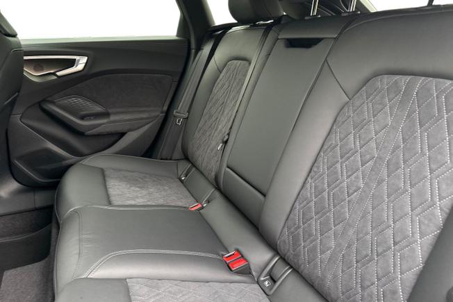 AUDI A5 Avant Photo 9
