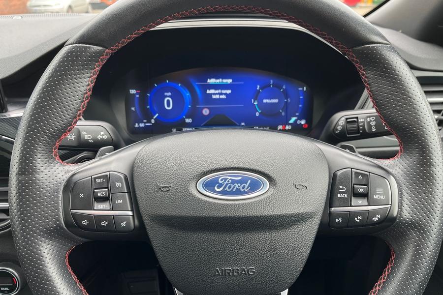 Ford Kuga Photo autoimg-f4cd24f157a50e8c547c9bcb3838583a5b448517.jpg