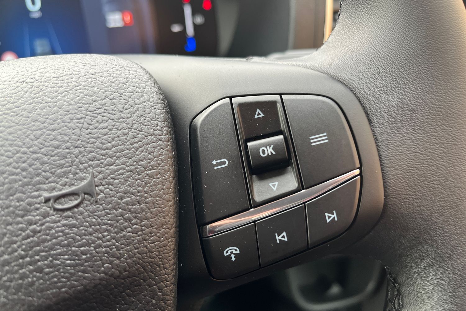 Ford E-TRANSIT Photo 29