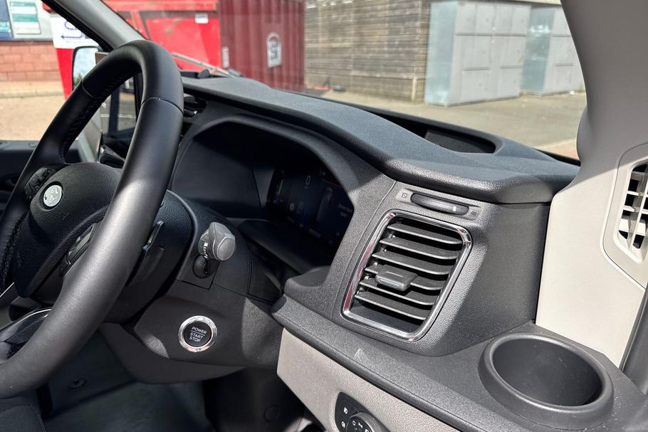 Used Ford TRANSIT WV26YHG 29