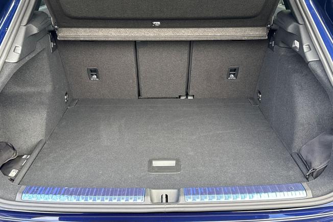 AUDI Q3 Photo 12